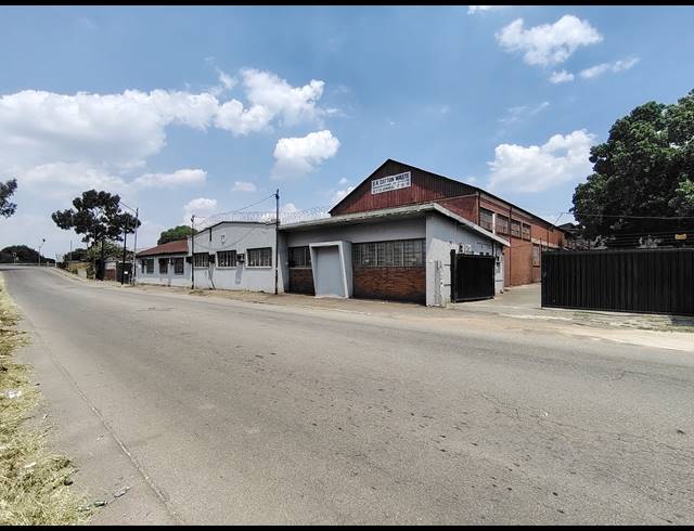 1,500M² WAREHOUSE TO LET IN DRIEHOEK